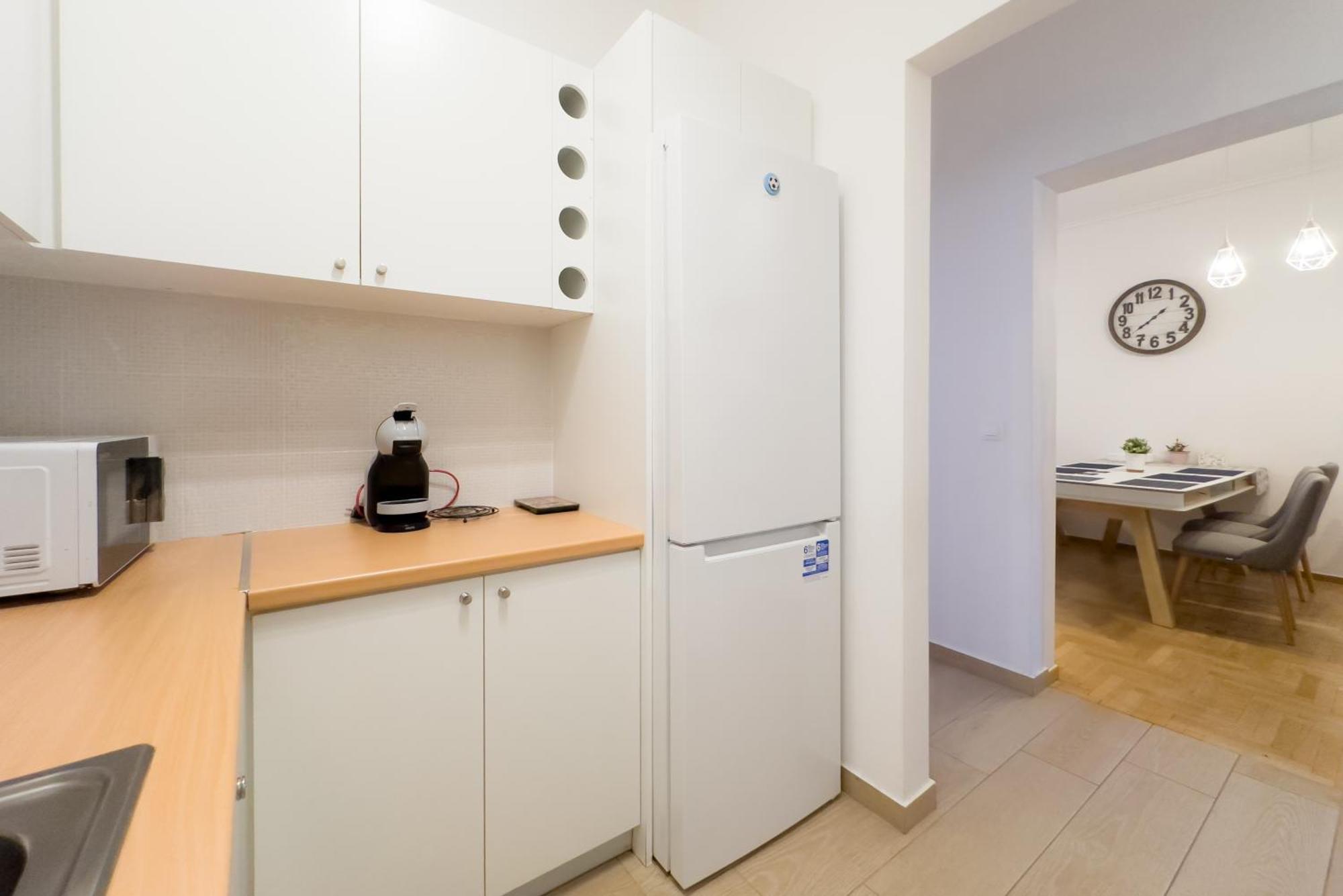 Urban Comfort Apt Near Downtown アテネ エクステリア 写真