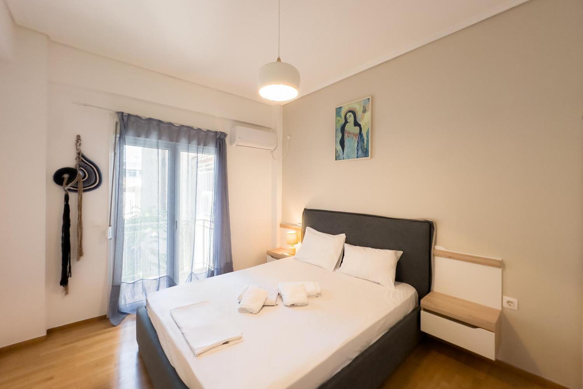 Urban Comfort Apt Near Downtown アテネ エクステリア 写真