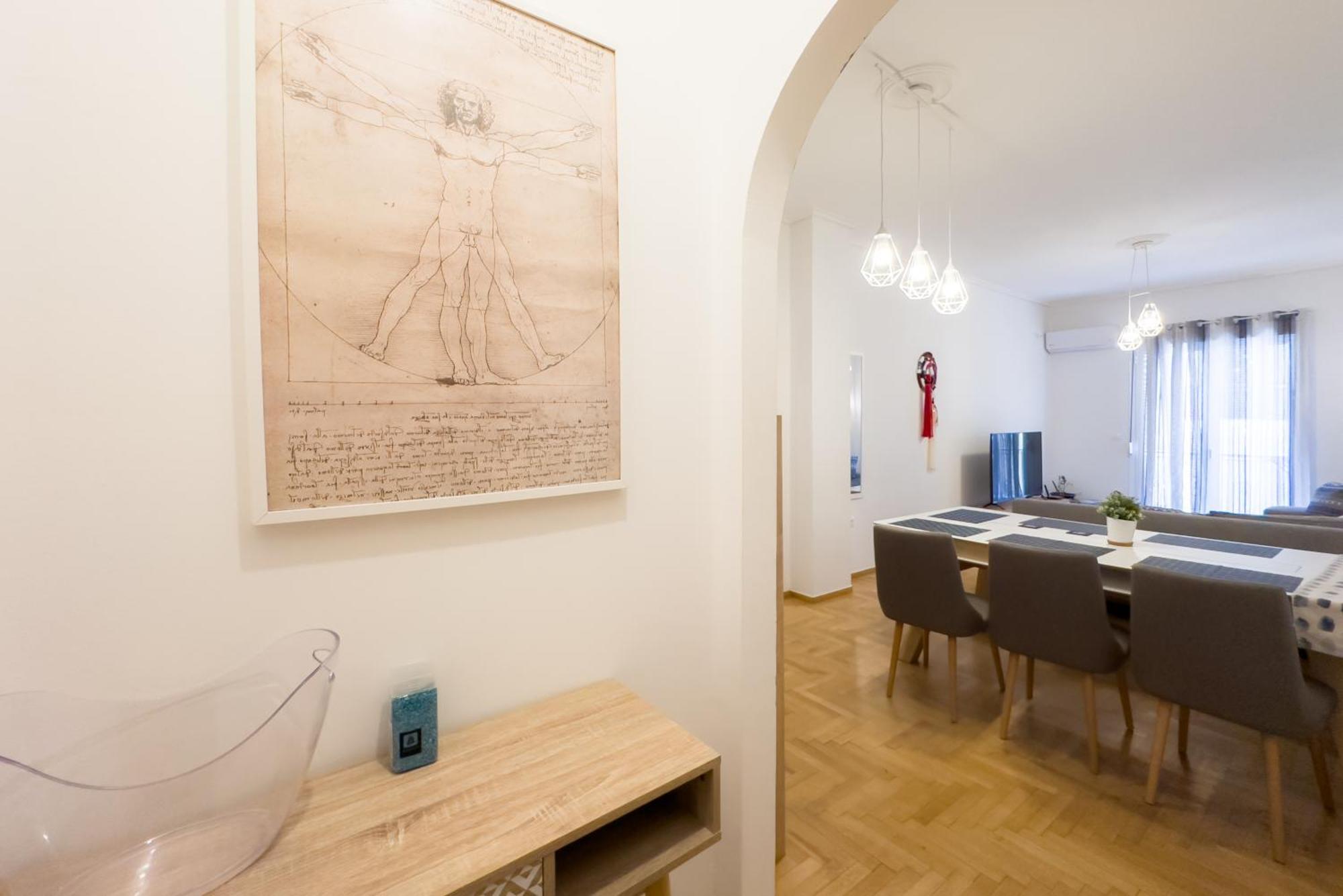 Urban Comfort Apt Near Downtown アテネ エクステリア 写真